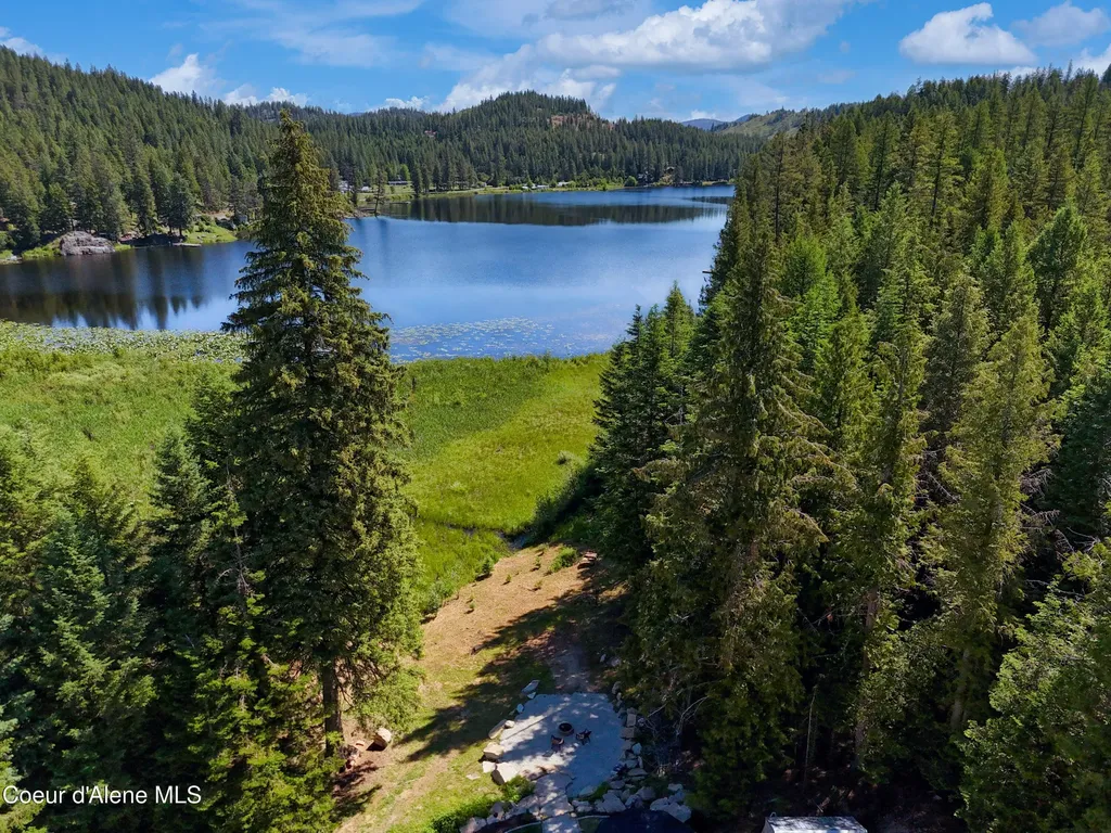 447 S Beaver Lake Road Athol ID 83801