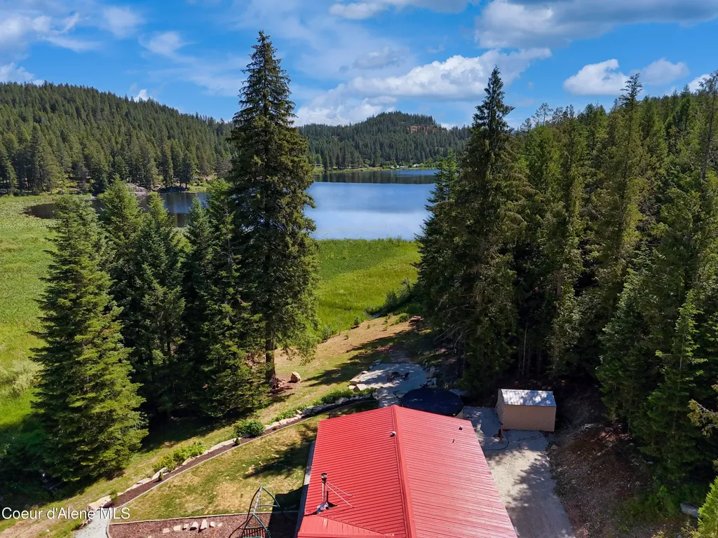 447 S Beaver Lake Road Athol ID 83801