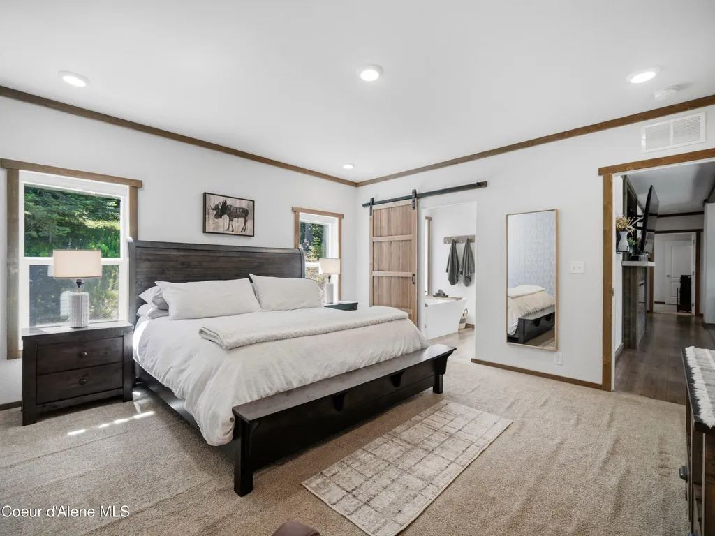 447 S Beaver Lake Road Athol ID 83801