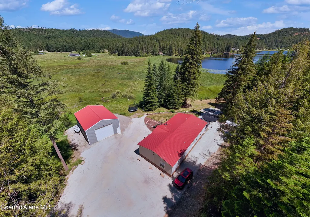 447 S Beaver Lake Road Athol ID 83801