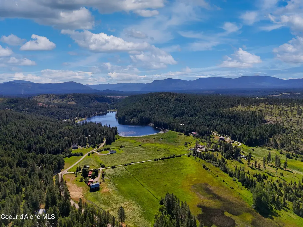 447 S Beaver Lake Road Athol ID 83801