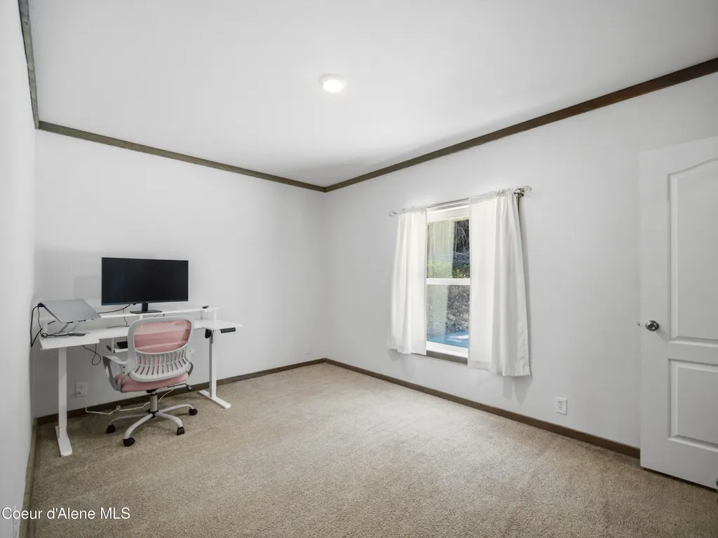 447 S Beaver Lake Road Athol ID 83801