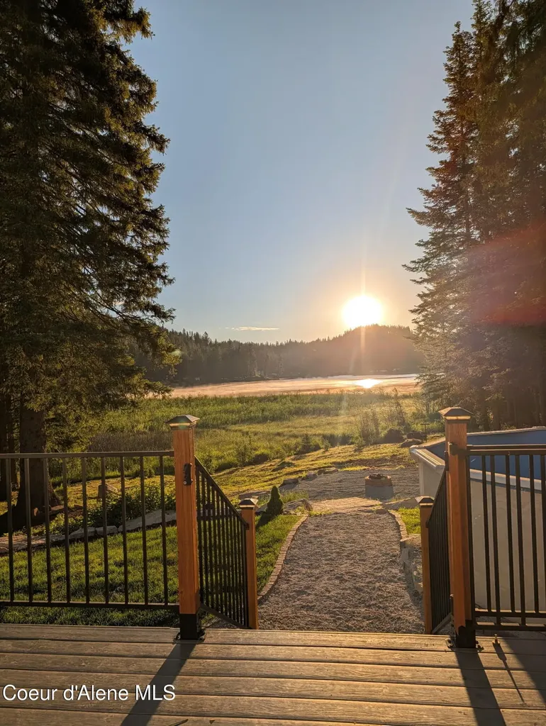447 S Beaver Lake Road Athol ID 83801