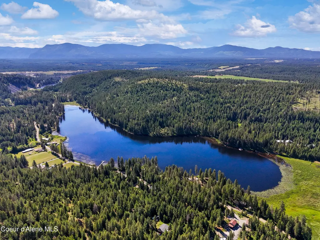 447 S Beaver Lake Road Athol ID 83801