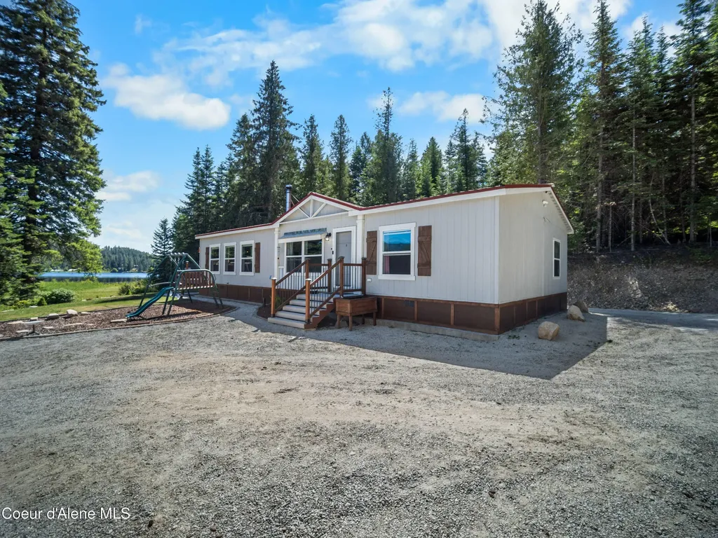 447 S Beaver Lake Road Athol ID 83801