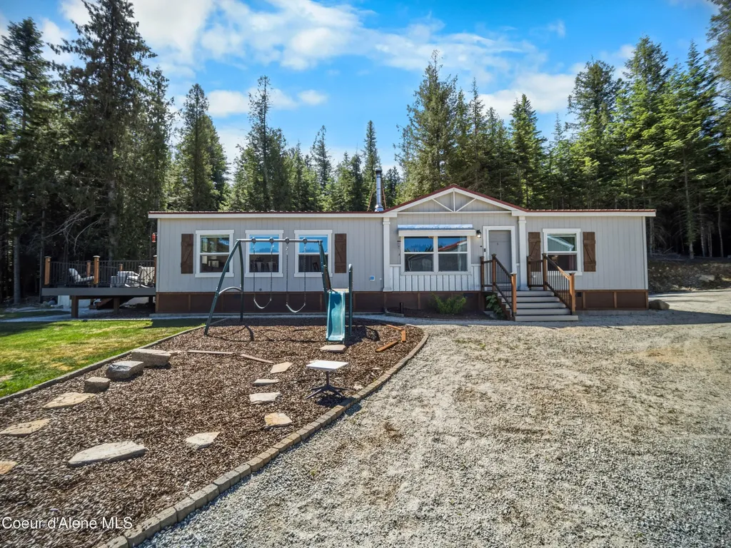 447 S Beaver Lake Road Athol ID 83801
