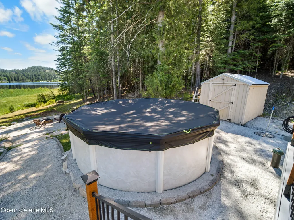 447 S Beaver Lake Road Athol ID 83801