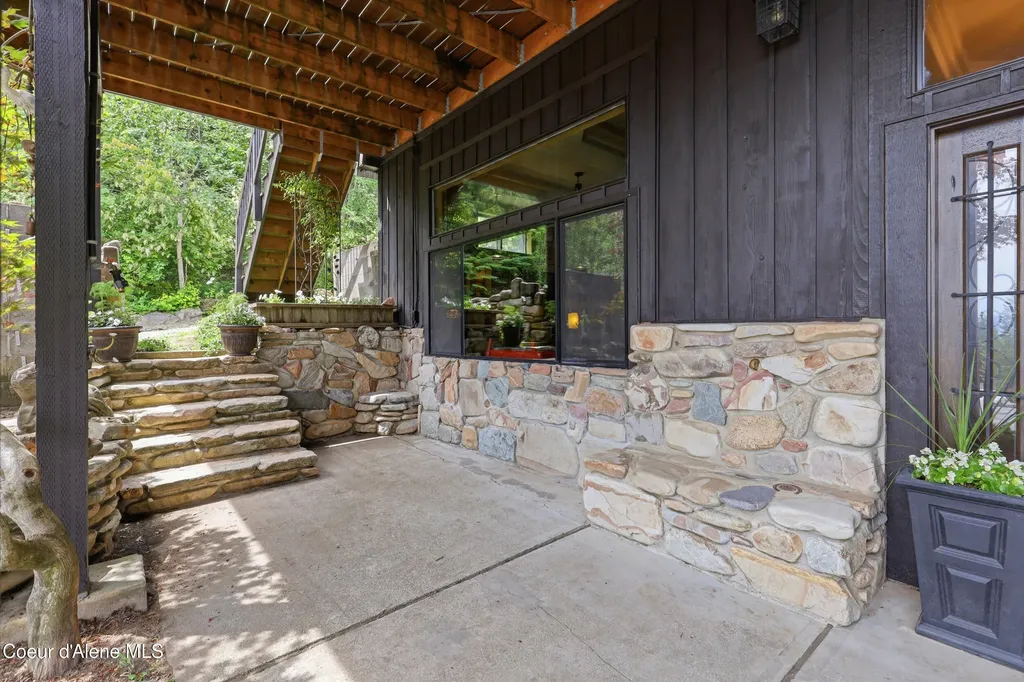 8973 W Barrett Drive Rathdrum ID 83858