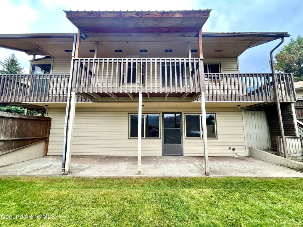 119 S 5th Street St. Maries ID 83861