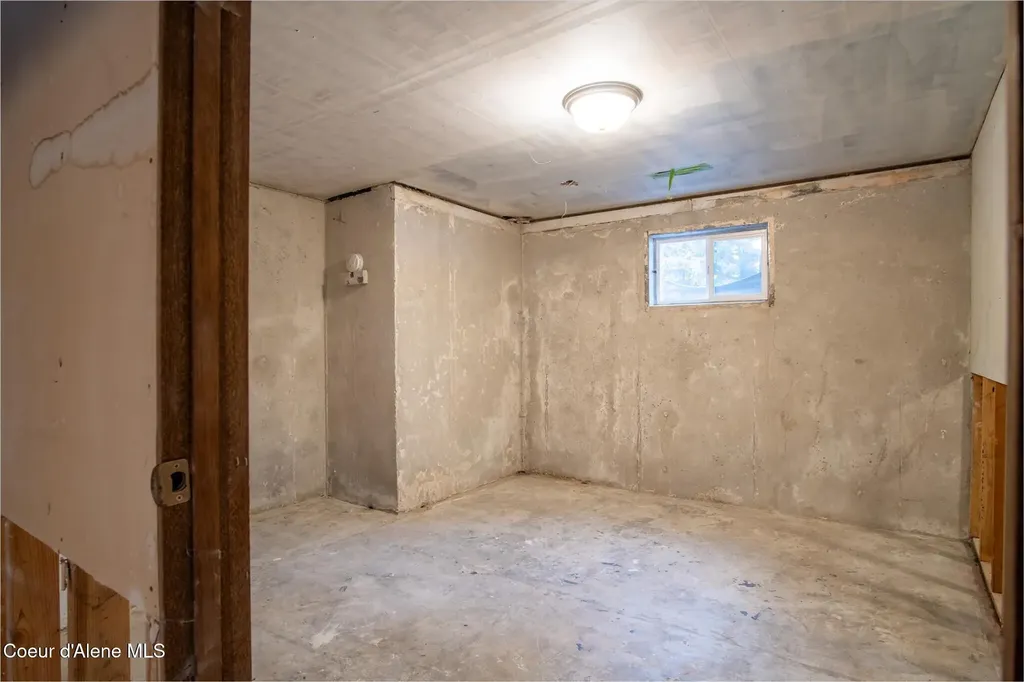 6933 W Tesemini Drive Spirit Lake ID 83869