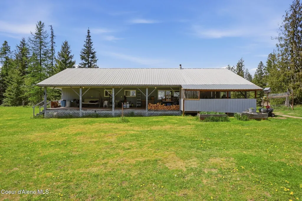 2222 Jewel Lake Road Sagle ID 83860