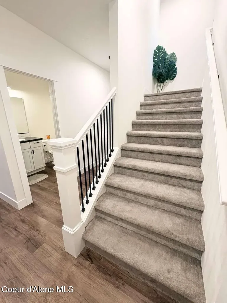 871 W Kenai Lane Athol ID 83801