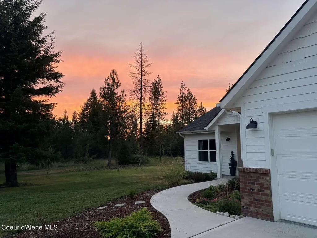 871 W Kenai Lane Athol ID 83801