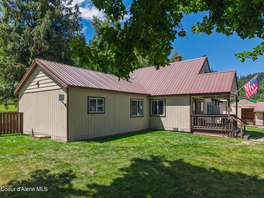 2015 Washington Avenue St. Maries ID 83861