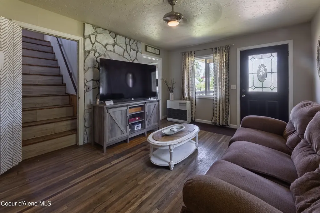 2015 Washington Avenue St. Maries ID 83861