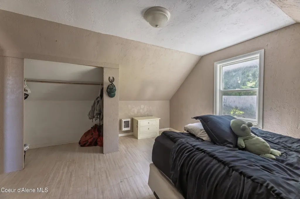 2015 Washington Avenue St. Maries ID 83861