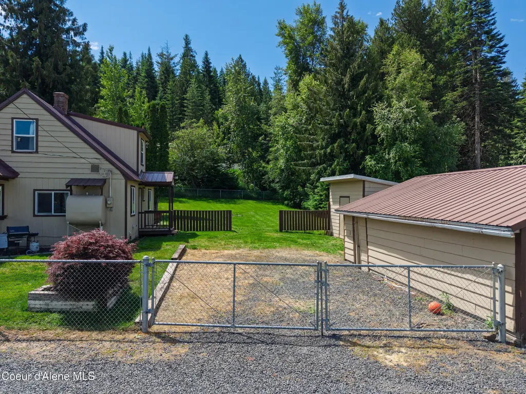 2015 Washington Avenue St. Maries ID 83861