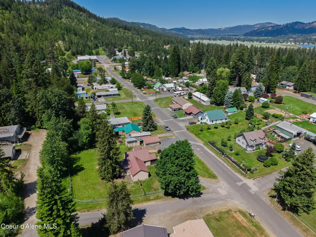 2015 Washington Avenue St. Maries ID 83861