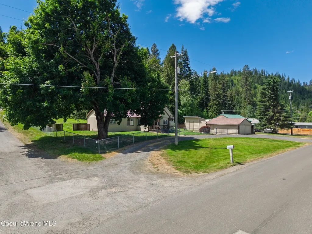 2015 Washington Avenue St. Maries ID 83861