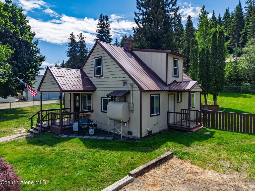 2015 Washington Avenue St. Maries ID 83861