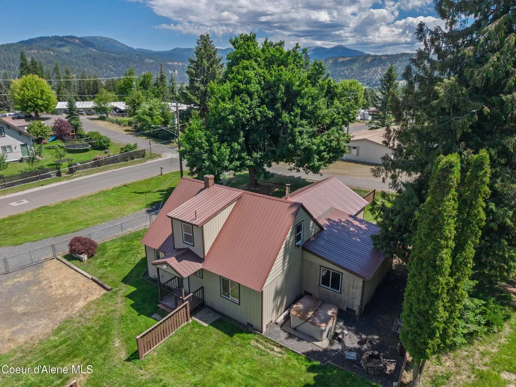 2015 Washington Avenue St. Maries ID 83861