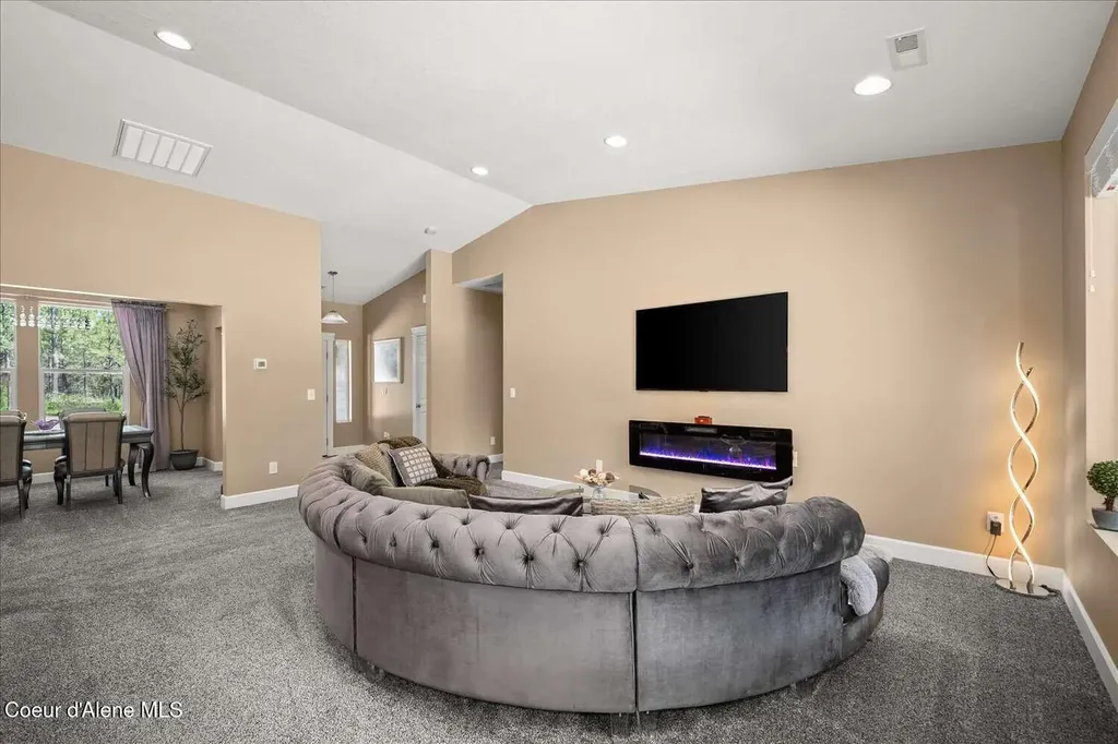 2500 E Marnett Road Athol ID 83801