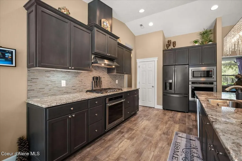 2500 E Marnett Road Athol ID 83801