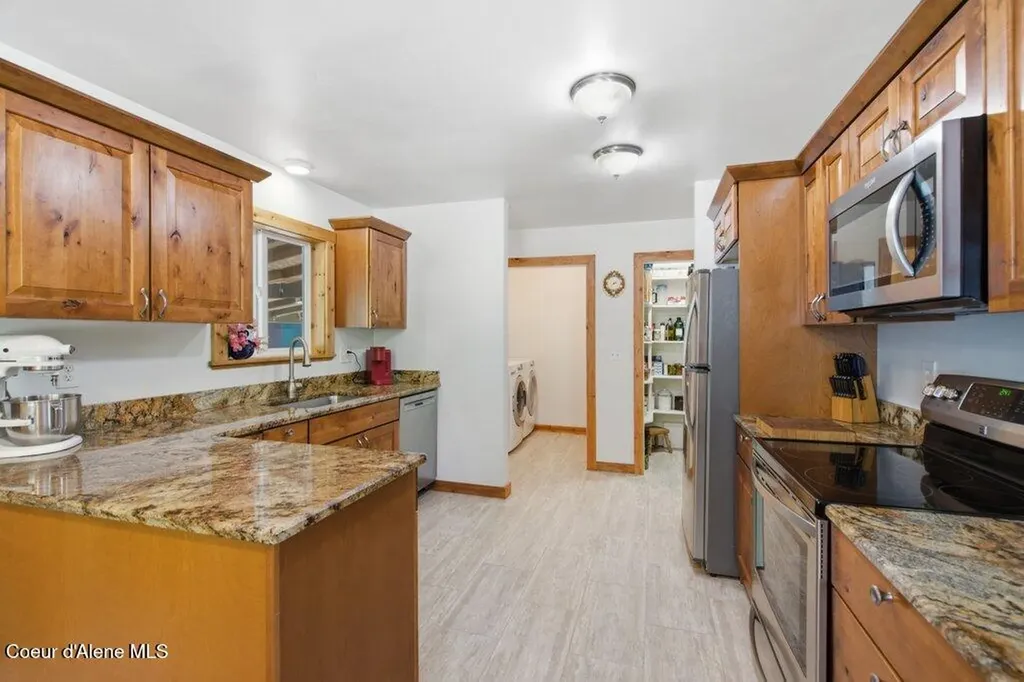 112 Sandy Ridge Road Priest River ID 83856