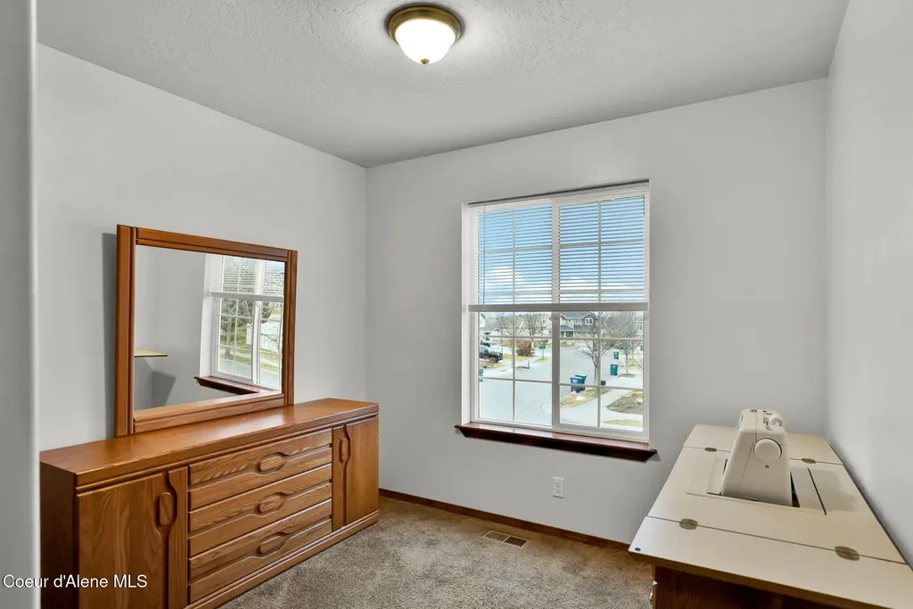 2118 N Teanaway Drive Post Falls ID 83854