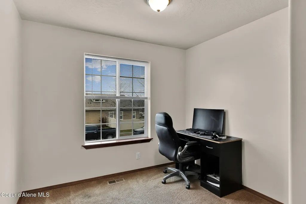 2118 N Teanaway Drive Post Falls ID 83854
