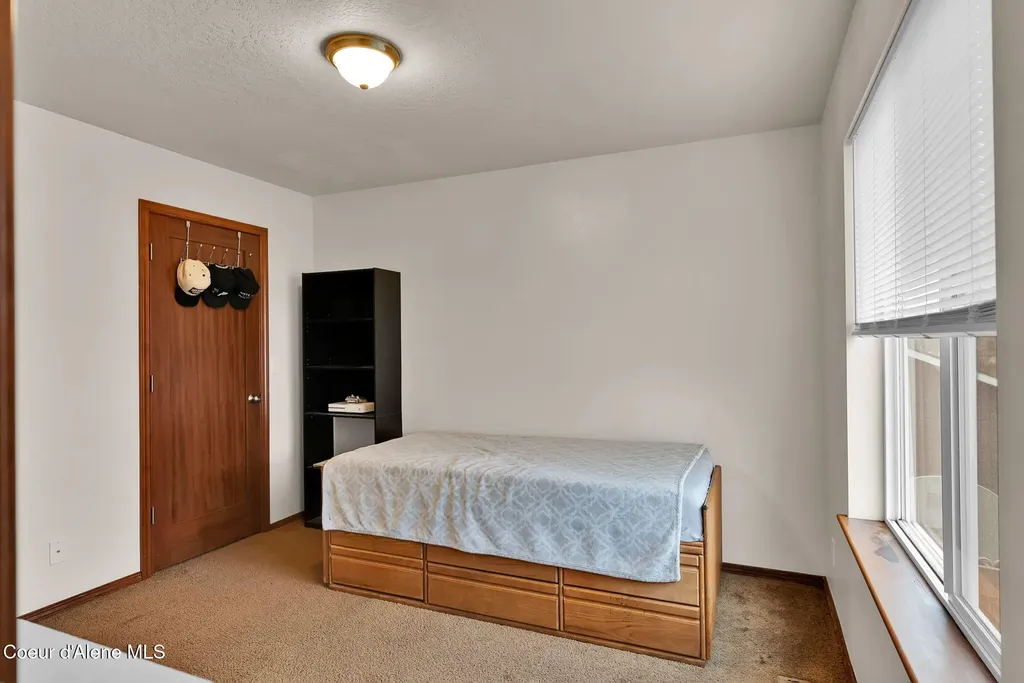 2118 N Teanaway Drive Post Falls ID 83854