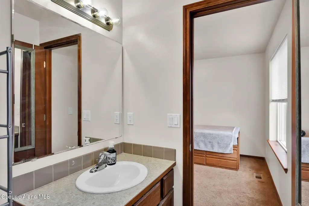 2118 N Teanaway Drive Post Falls ID 83854