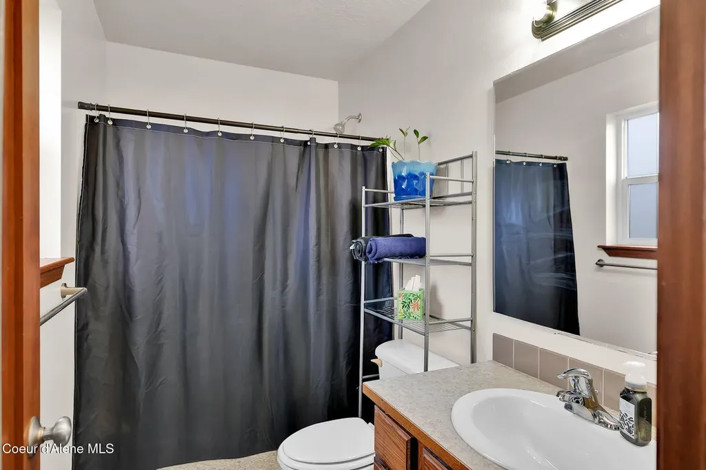 2118 N Teanaway Drive Post Falls ID 83854