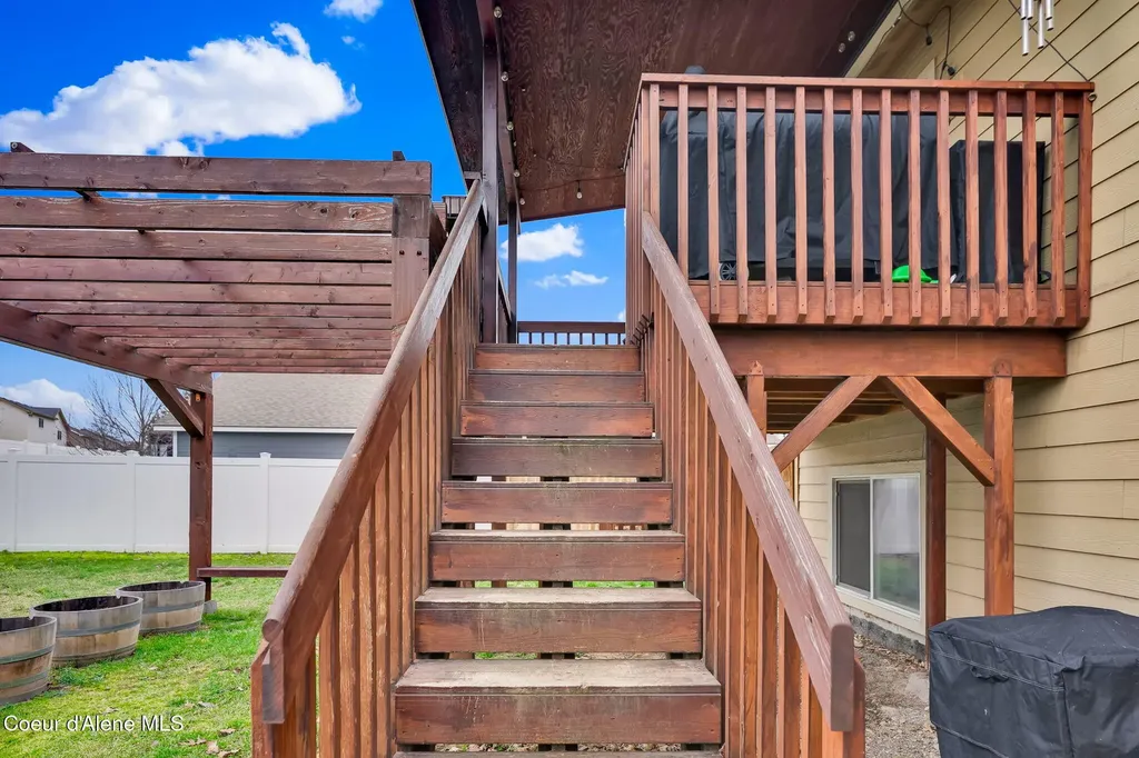 2118 N Teanaway Drive Post Falls ID 83854