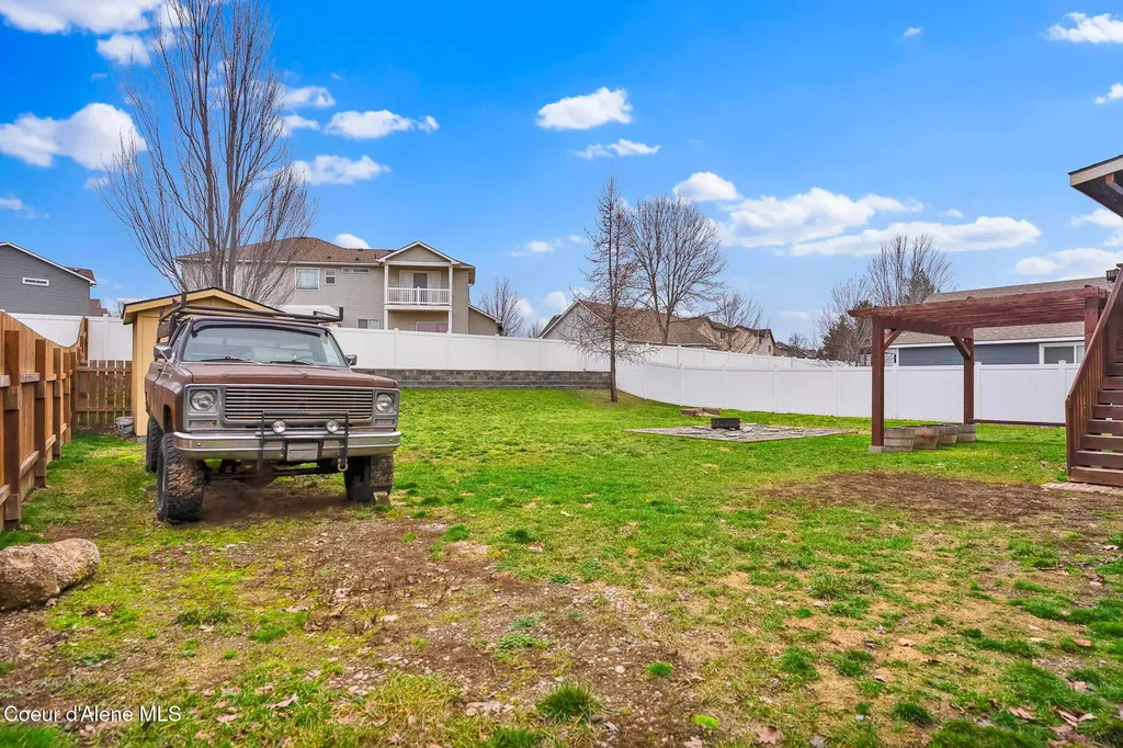 2118 N Teanaway Drive Post Falls ID 83854