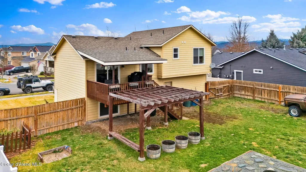 2118 N Teanaway Drive Post Falls ID 83854