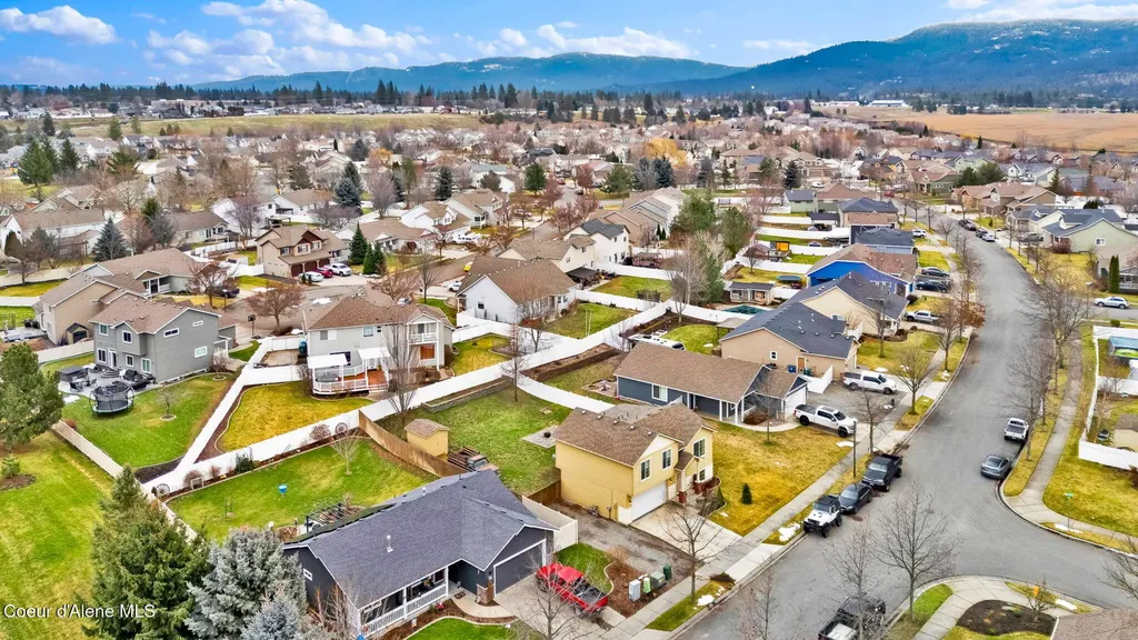 2118 N Teanaway Drive Post Falls ID 83854