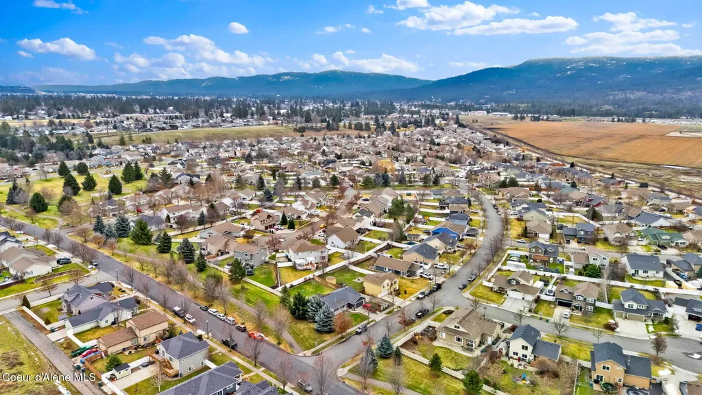 2118 N Teanaway Drive Post Falls ID 83854