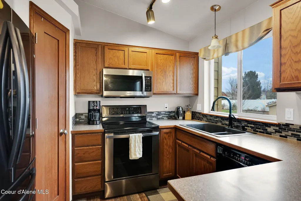 2118 N Teanaway Drive Post Falls ID 83854