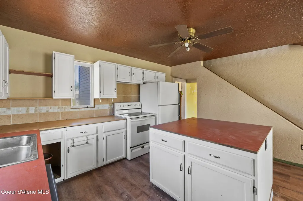 26497 N Warren Road Athol ID 83801