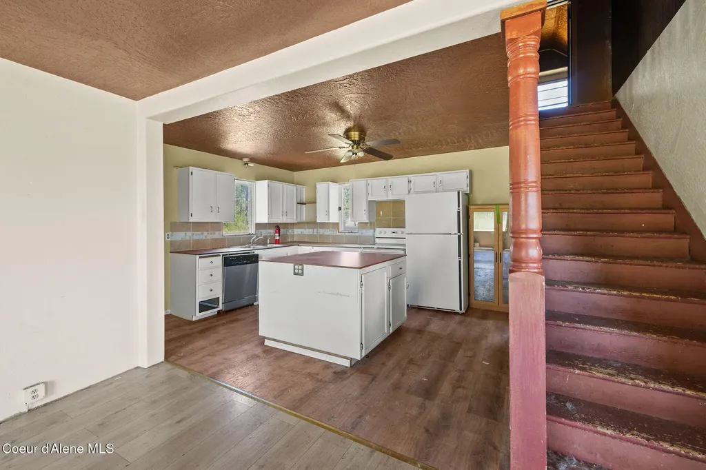 26497 N Warren Road Athol ID 83801