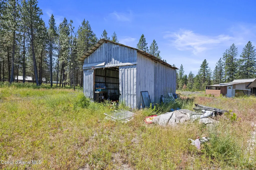 26497 N Warren Road Athol ID 83801