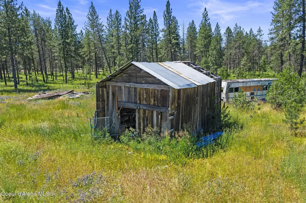 26497 N Warren Road Athol ID 83801