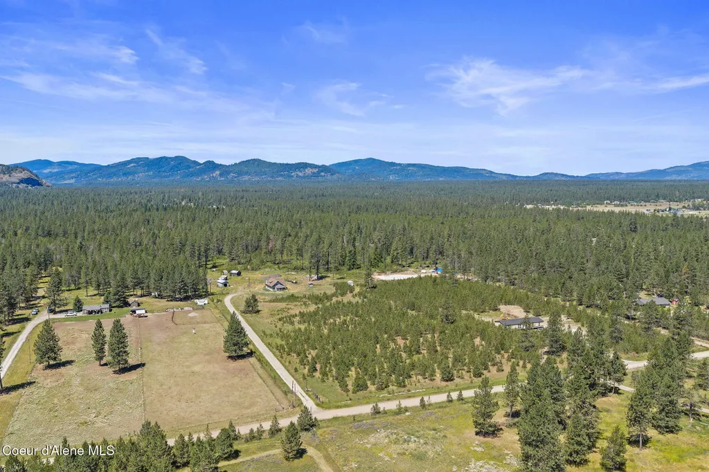 26497 N Warren Road Athol ID 83801