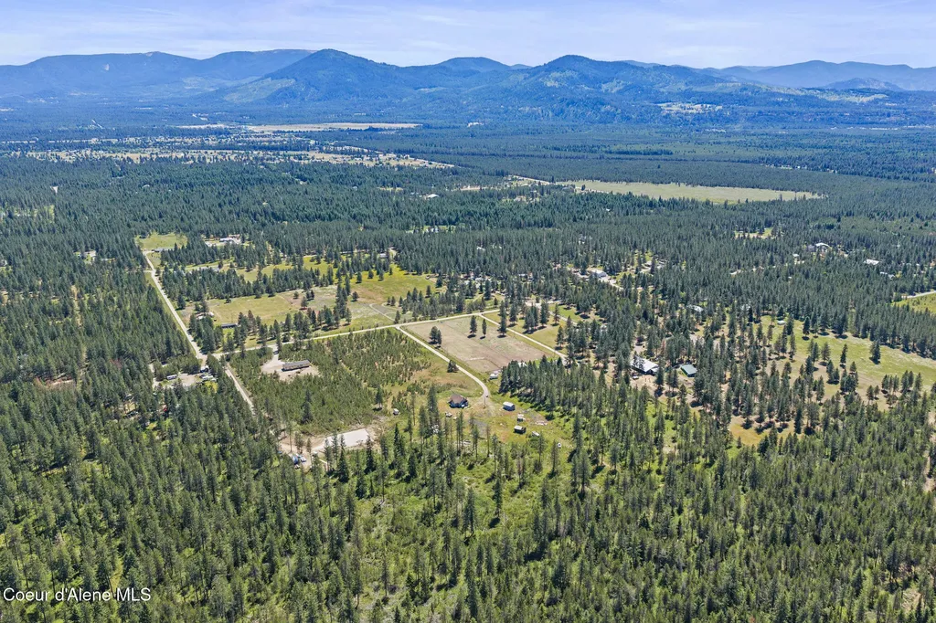 26497 N Warren Road Athol ID 83801