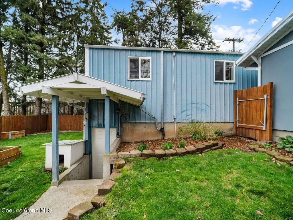 205 E Brewster Street Fairfield WA 99012
