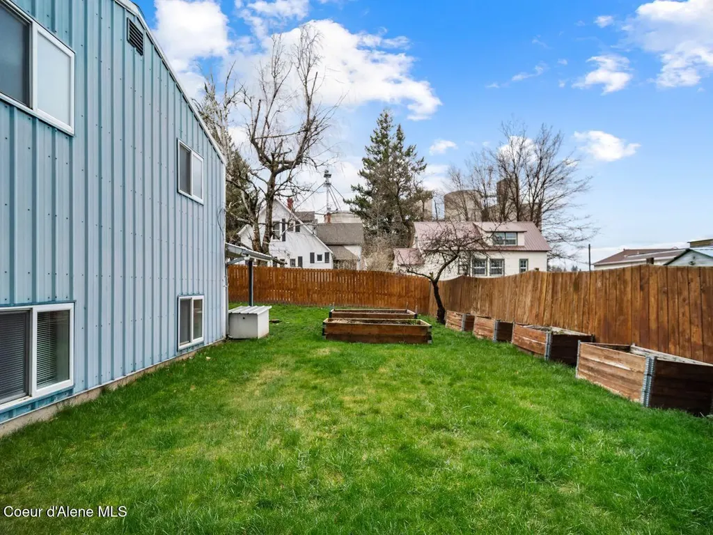 205 E Brewster Street Fairfield WA 99012