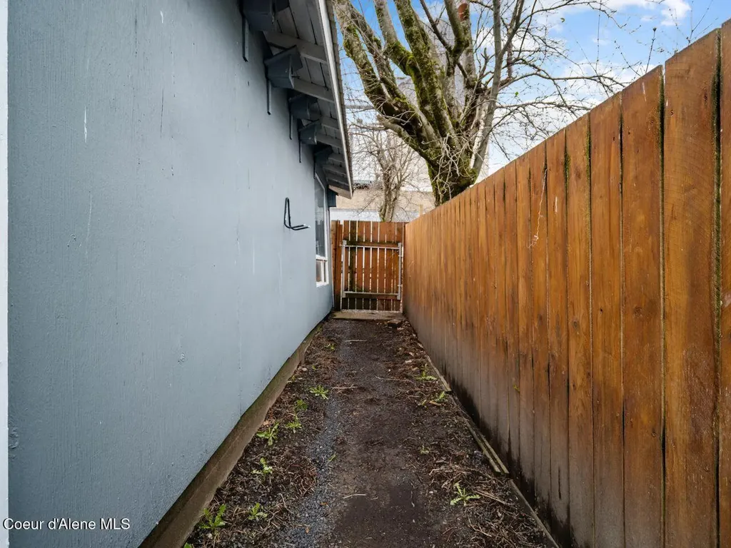 205 E Brewster Street Fairfield WA 99012