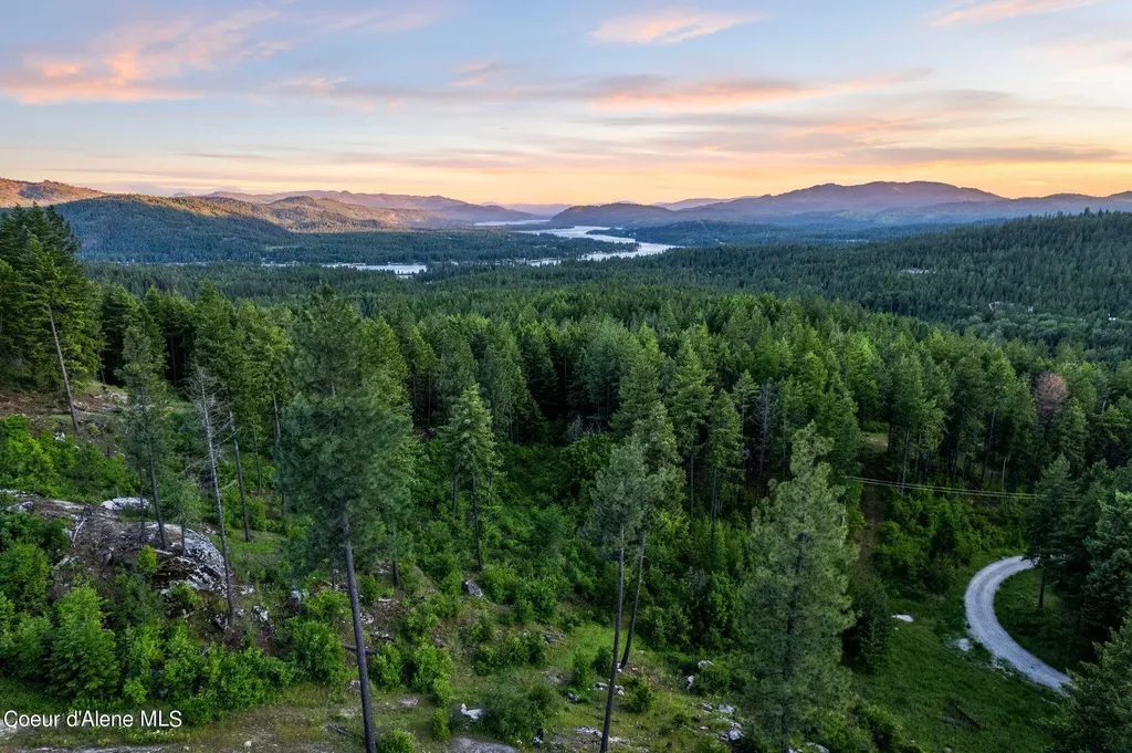 172 Elk Hills Road Sandpoint ID 83864
