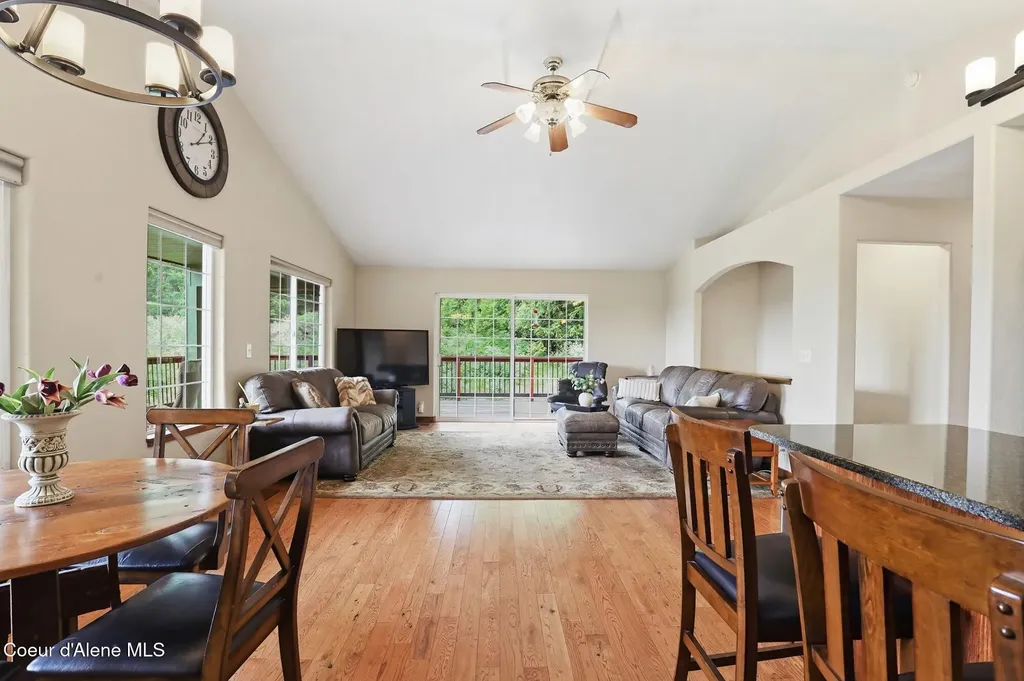 8766 W Barrett Drive Rathdrum ID 83858